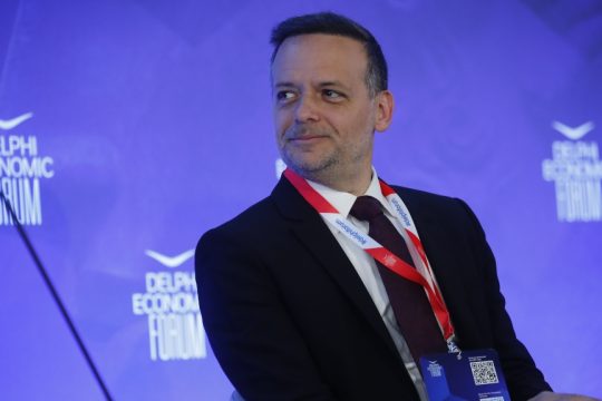 Χάρης Δούκας στο Φόρουμ των Δελφών: Οι πόλεις είναι ταχύτερες από τις κυβερνήσεις στην πράσινη μετάβαση